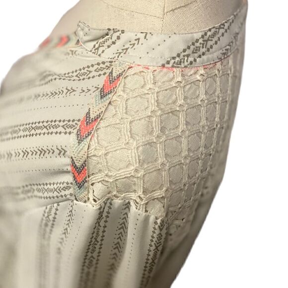 Jolt Off White V Neck Semi Sheer 3/4 Sleeve Blouse - Picture 4 of 7